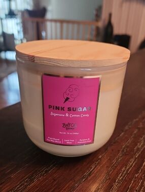 NWOT Pink Sugar Scented Candle 2 Wick